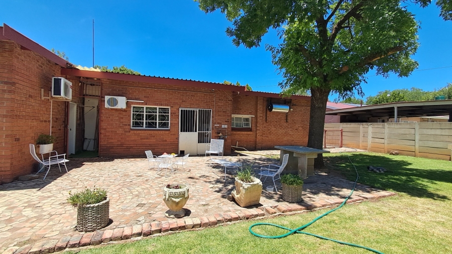 4 Bedroom Property for Sale in Hennenman Rural Free State